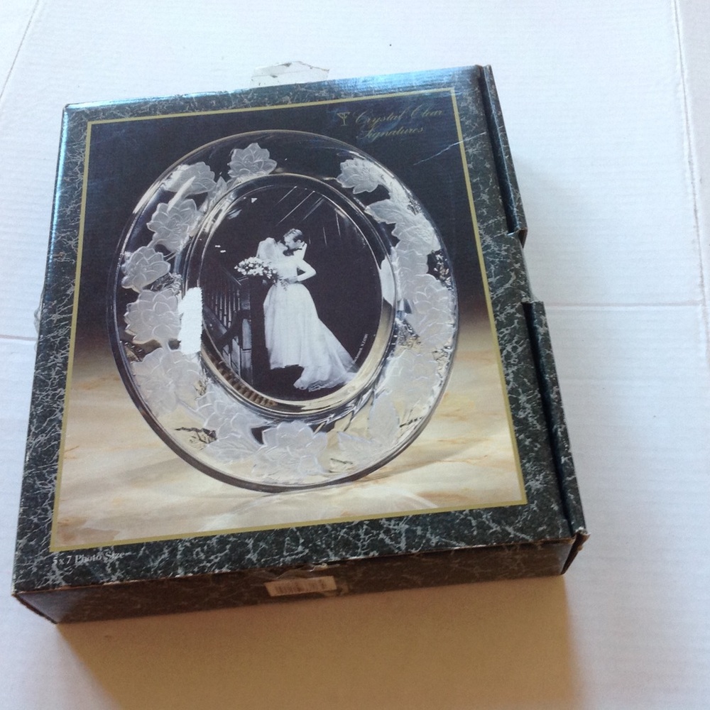 Vintage Crystal Oval Picture Frame Flowers Frosted